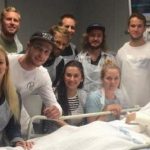サメに襲われ重傷の男性　誕生日に大手術、回復へ　オーストラリア